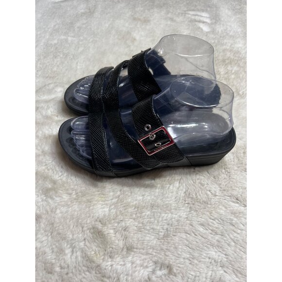 Vionic Black Womens Sandals Size 7 With Buckle Strap & Textured Design - Picture 1 of 8